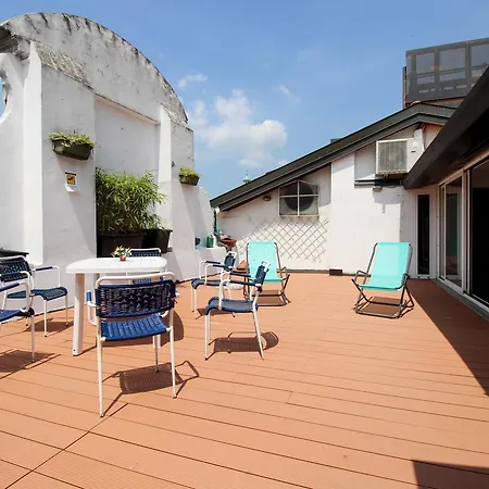 Center Terrace Apartment *